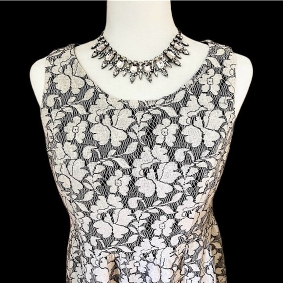 ⛔️SOLD⛔️ XHILARATION Sleeveless Floral Lace Midi Dress Black & White Sz Large - Picture 4 of 14